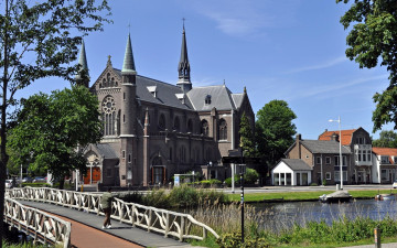 Картинка church+in+alkmaar +netherlands города -+католические+соборы +костелы +аббатства netherlands church in alkmaar