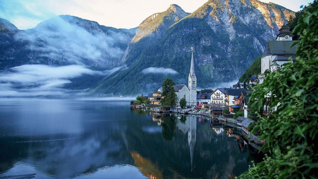 Обои картинки фото города, гальштат , австрия, туман, озеро, горы
