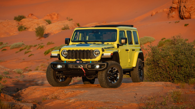 Обои картинки фото 2024 jeep wrangler unlimited rubicon x, автомобили, jeep, wrangler, unlimited, rubicon, x, джип, вранглер, пустыня, новое, авто