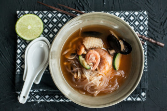 Картинка еда рыба +морепродукты +суши +роллы морепродукты лапша первое блюдо суп