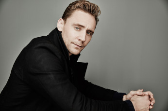 обоя tom hiddleston, мужчины, актер, взгляд, фон