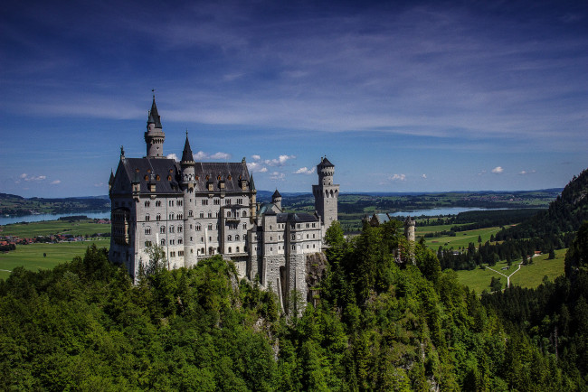 Обои картинки фото neuschwanstein castle, города, замок нойшванштайн , германия, замок, леса