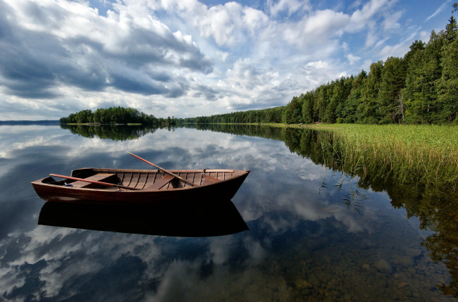 Обои картинки фото корабли, лодки,  шлюпки, пейзаж, природа, деревья, лодка, река