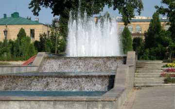 Картинка города -+фонтаны облицовка каскад стена воды лето