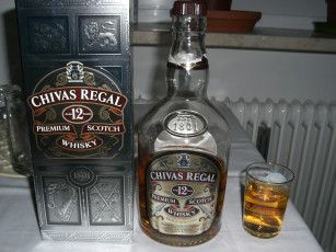 обоя chivas regal, бренды, chivasregal, бутылка, алкоголь, бренд, виски