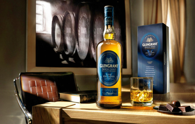 Обои картинки фото glen grant, бренды, glengrant, виски, бренд, алкоголь, бутылка