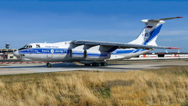 Обои картинки фото ilyushin il76td-90vd, авиация, грузовые самолёты, авиалайнер