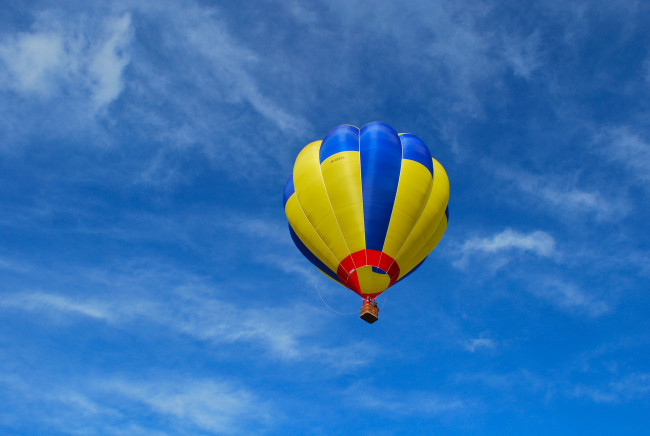 Обои картинки фото авиация, воздушные, шары, щар, облака