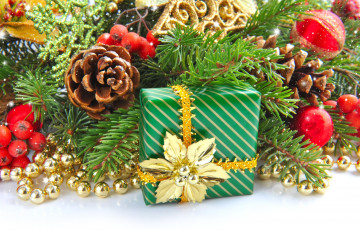 Картинка праздничные подарки коробочки ель шишки подарок