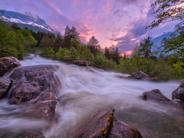 Обои картинки фото природа, реки, озера, norway, норвегия, река, поток, лес, деревья, горы