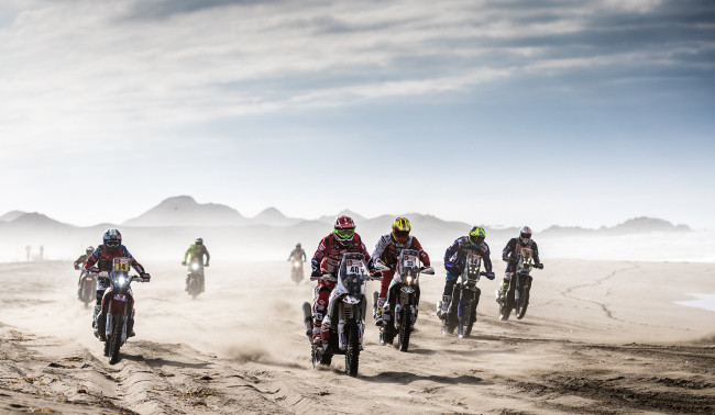 Обои картинки фото спорт, мотокросс, ралли, пустыня, мотоцикл, песок, париж, дакар, гонки