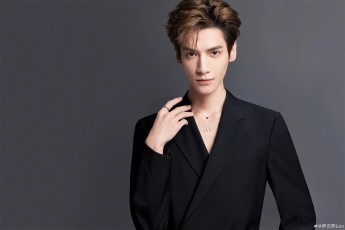 Картинка мужчины luo+yunxi актер пиджак украшения