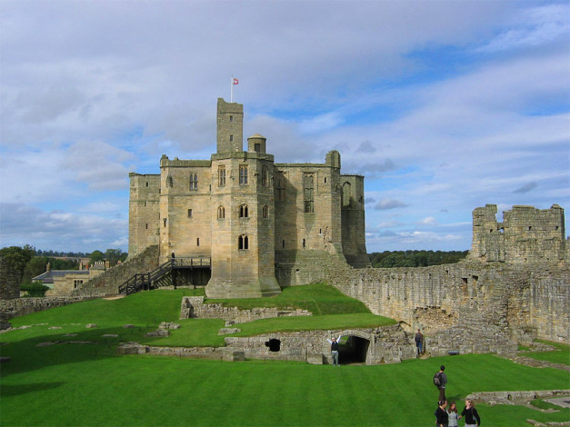 Обои картинки фото alnwick, castle, uk, города, дворцы, замки, крепости