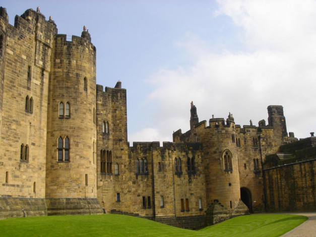 Обои картинки фото alnwick, castle, uk, города, исторические, архитектурные, памятники