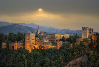 Картинка гранада испания города дворцы замки крепости каменный солнце