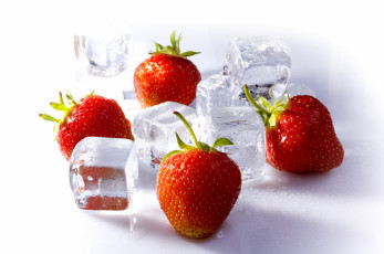 Картинка еда клубника +земляника ягоды лед