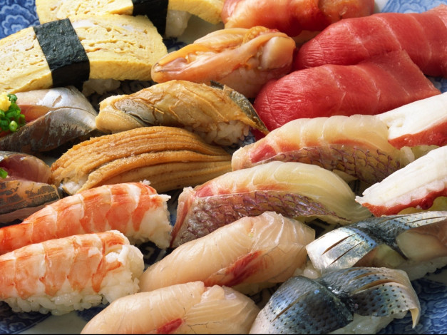 Обои картинки фото еда, рыба,  морепродукты,  суши,  роллы, суши, кухня, японская, креветки