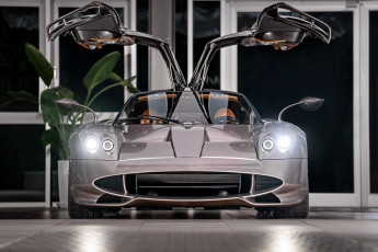 Картинка автомобили pagani