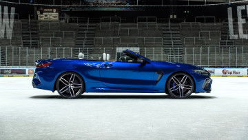 Картинка bmw+m8+competition+cabrio автомобили bmw синий кабриолет лед стадион