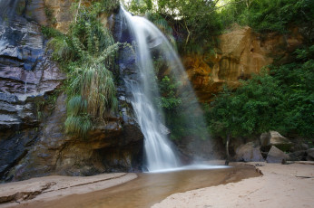 Картинка природа водопады скалы водопад ручей кустарник