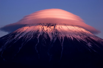 Картинка природа горы небо синее вечер облако гора фудзияма фудзи Япония дымка