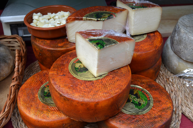 Обои картинки фото la tossa con pimienta roja, еда, сырные изделия, сыр