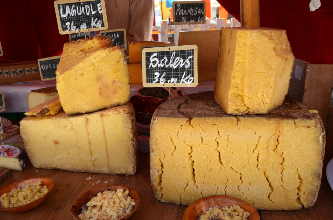 Обои картинки фото laguiole y salers, еда, сырные изделия, сыр