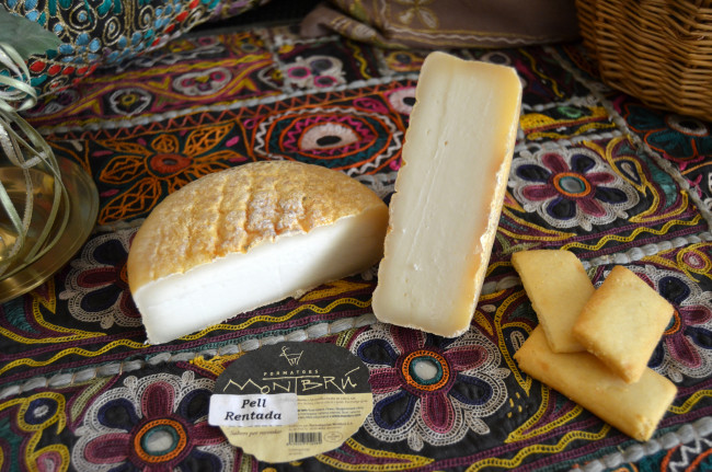 Обои картинки фото montbru pell rentada, еда, сырные изделия, сыр