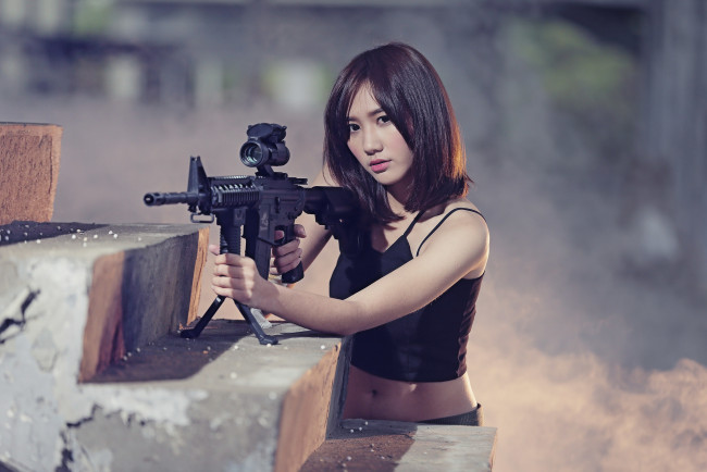 Обои картинки фото девушки, -unsort , девушки с оружием, азиатка, девушка, оружие