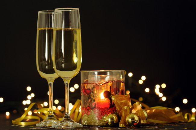 Обои картинки фото праздничные, угощения, бокалы, шампанское, свеча