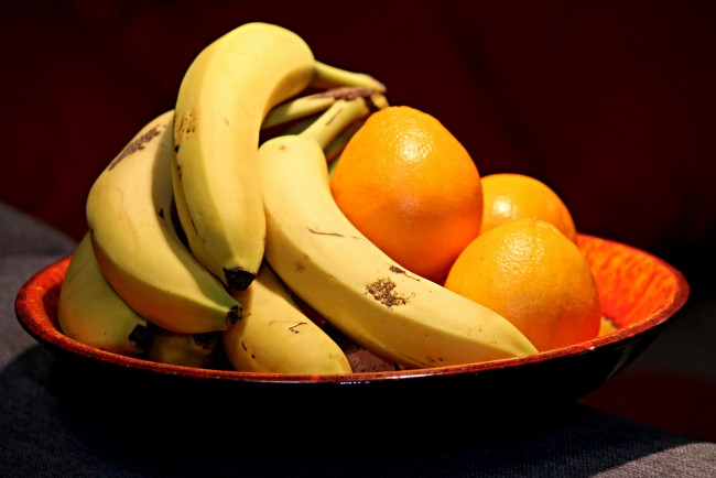 Обои картинки фото еда, фрукты,  ягоды, апельсины, бананы, натюрморт