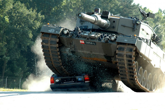 Обои картинки фото техника, военная, гусеничная, бронетехника, тип, 90, танк