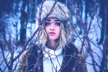 Картинка календари компьютерный+дизайн ветки взгляд зима лицо девушка шапка