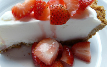 Картинка еда мороженое десерты суфле клубника