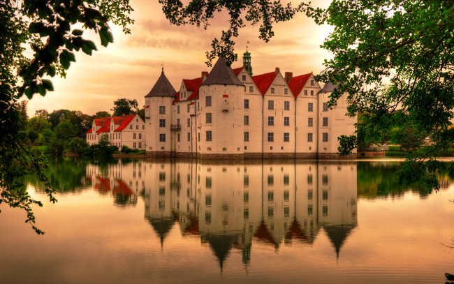 Обои картинки фото германия, замок, глюксбург, города, дворцы, замки, крепости, вода