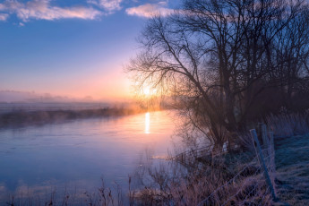 Картинка природа восходы закаты утро туман деревья река ранняя весна