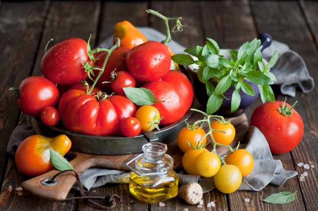 Обои картинки фото еда, помидоры, томаты, масло, базилик