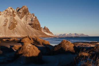 Картинка исландия природа побережье скалы водоем