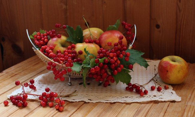 Обои картинки фото еда, натюрморт, ягоды, яблоки, фрукты, калина