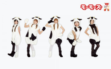 Картинка бренды nescafe костюмы коровы азиатки девушки