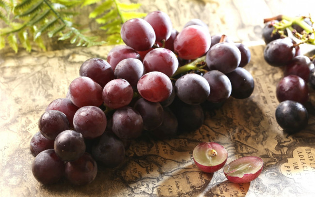 Обои картинки фото еда, виноград, карта, ягоды, гроздь