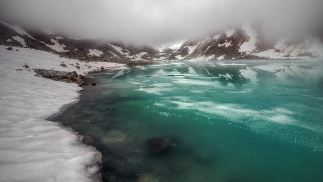Обои картинки фото природа, реки, озера, горы, туман, снег