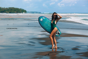 Картинка спорт серфинг vetlana ikonova surfboards tanned women ass sea portrait onepiece swimsuit