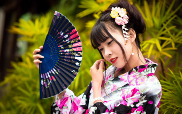 Картинка девушки -+азиатки азиатка кимоно веер