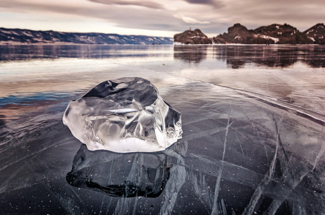 Обои картинки фото природа, реки, озера, озеро, байкал, лед, замерзшее, россия
