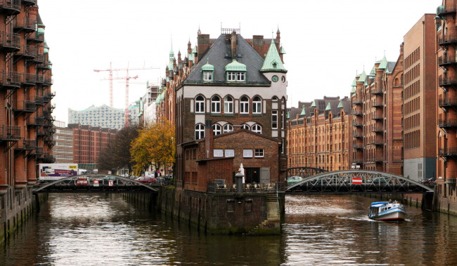 Обои картинки фото германия, гамбург, города, улицы, площади, набережные, дома, мосты, катер