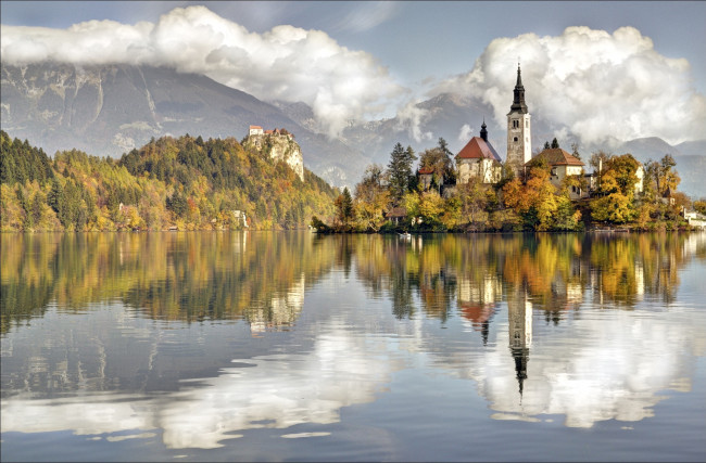 Обои картинки фото города, блед, словения, озеро, осень, остров, церковь