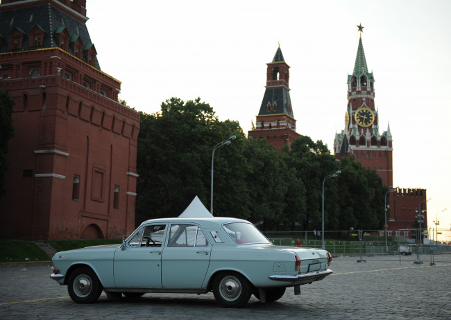 Обои картинки фото газ 2410, автомобили, газ, волга, 2410, кремль