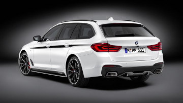 обоя bmw 5 series touring with m performance parts 2018, автомобили, bmw, 5, performance, m, with, touring, series, 2018, parts