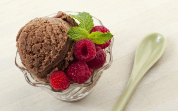 Картинка еда мороженое +десерты малина мята шоколадное